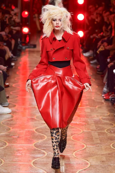 Look 14